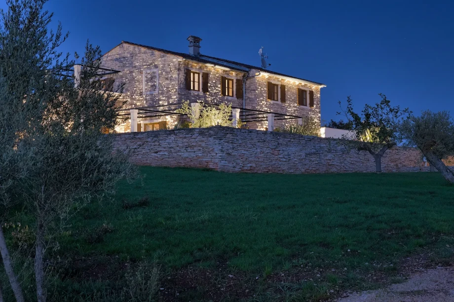 Villa Stancia Finida - with outdoor swimming pool, sauna, gym and game room by Croatia Finest Holidays