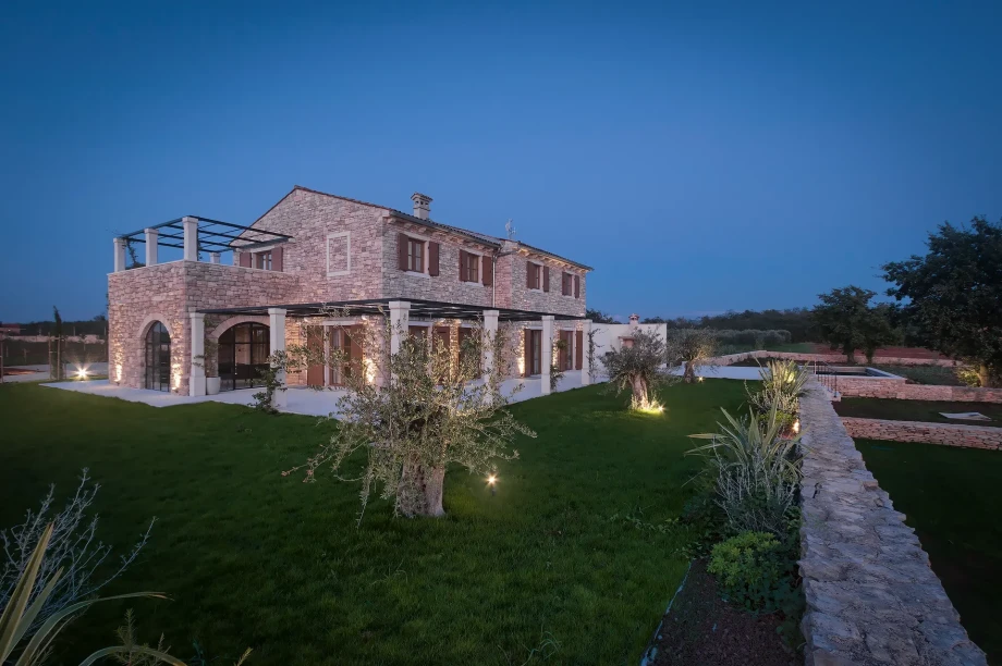 Villa Stancia Finida - with outdoor swimming pool, sauna, gym and game room by Croatia Finest Holidays