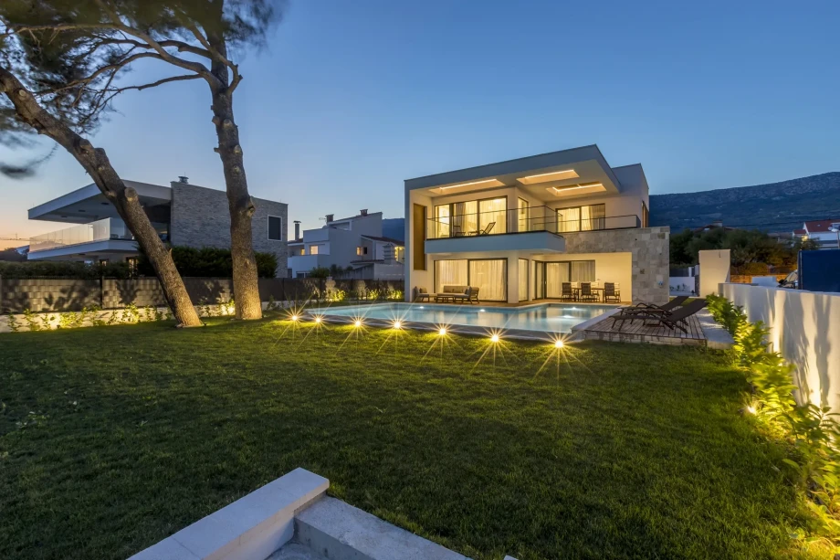 Villa Barbarella by Croatia Finest Holidays - luxury villa with outdoor swimming pool near Split