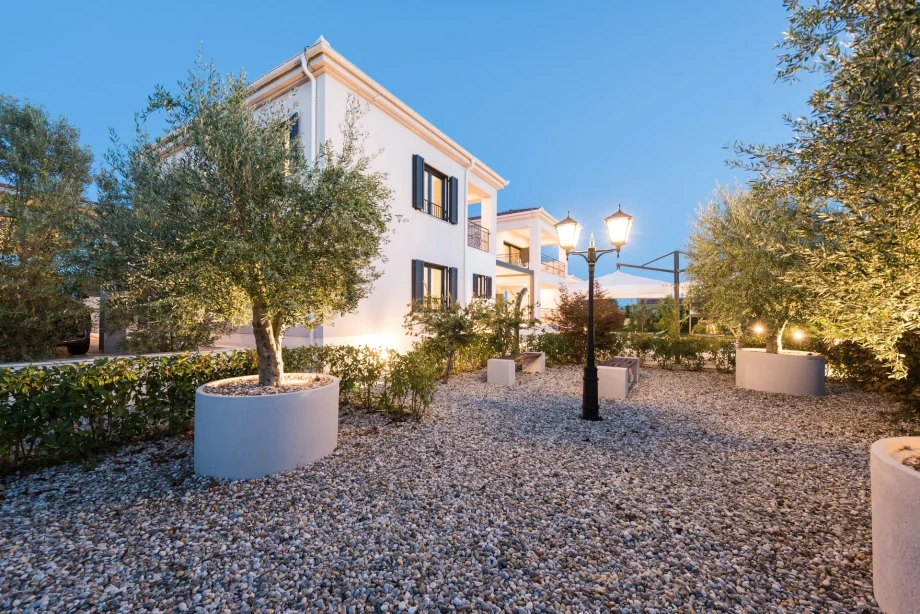 Villa Dore by Croatia Finest Holidays - luxury villa with outdoor swimming pool and jacuzzi near Zadar