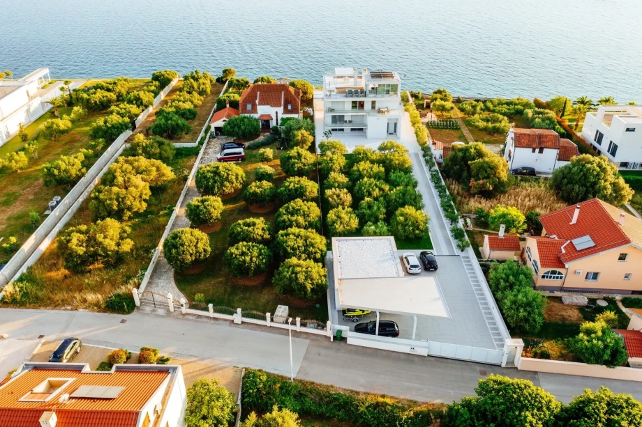 Villa Dream by Croatia Finest Holidays - luxury villa with outdoor swimming pool and Jacuzzi near Zadar