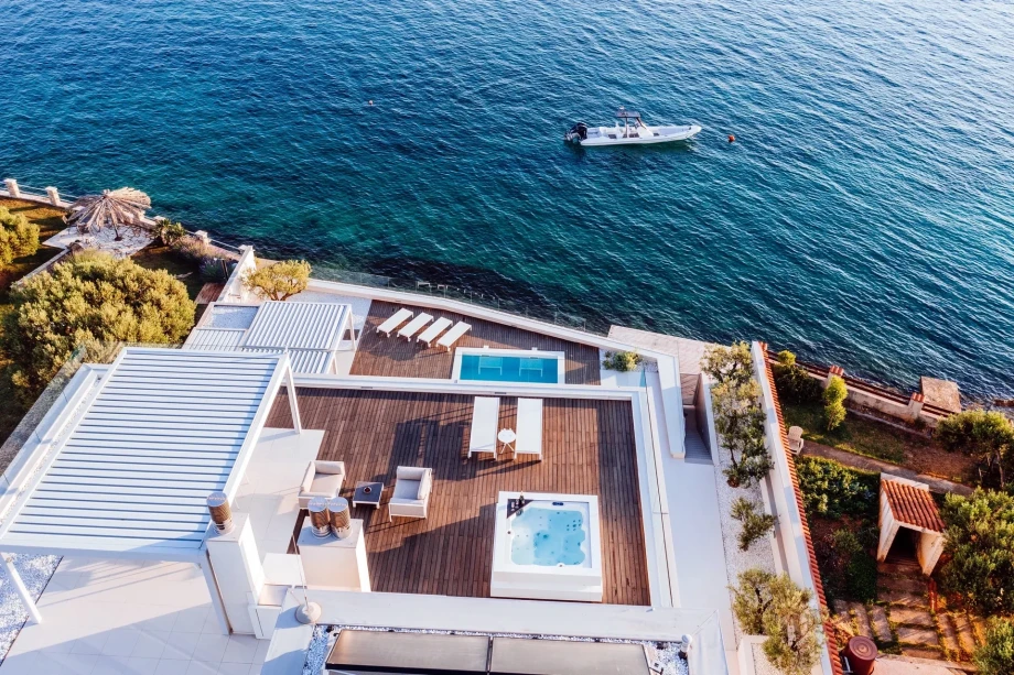 Villa Dream by Croatia Finest Holidays - luxury villa with outdoor swimming pool and Jacuzzi near Zadar