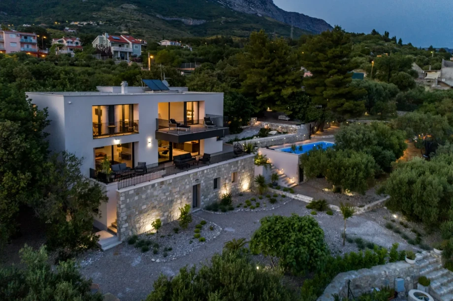 Villa Maderga by Croatia Finest Holidays - luxury villa with outdoor swimming pool near Split