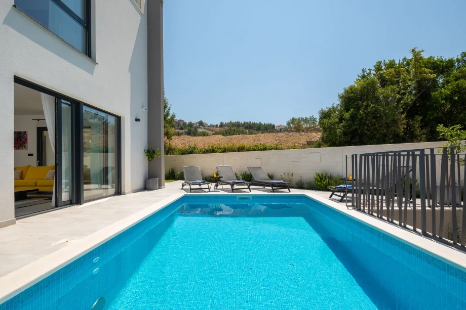 Villa Nove by Croatia Finest Holidays - luxury willa with outdoor swimming pool and sauna in Split