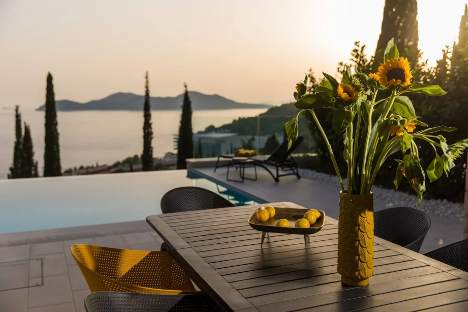 Villa Rea by Croatia Finest Holidays - luxury villa with swimming pool and gym near Dubrovnik