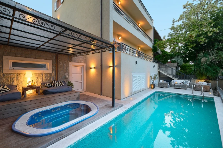 Villa Rosella by Croatia Finest Holidays - contemporary villa with pool and jacuzzy in Split city centre