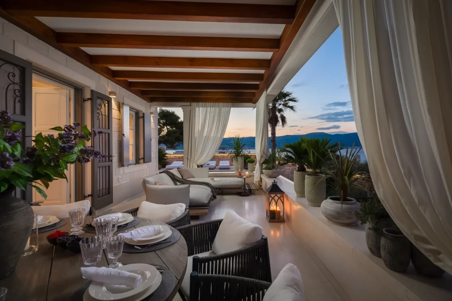 Villa Summer Breeze by Croatia Finest Holidays - mediterranean villa with pool and jacuzzy by the sea