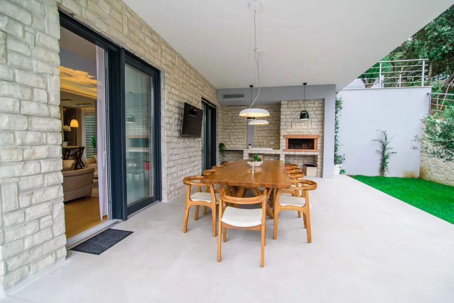 Villa Dubrovnik Earth by Croatia Finest Holidays - modern villa with outdoor swimming pool and mediterranean garden