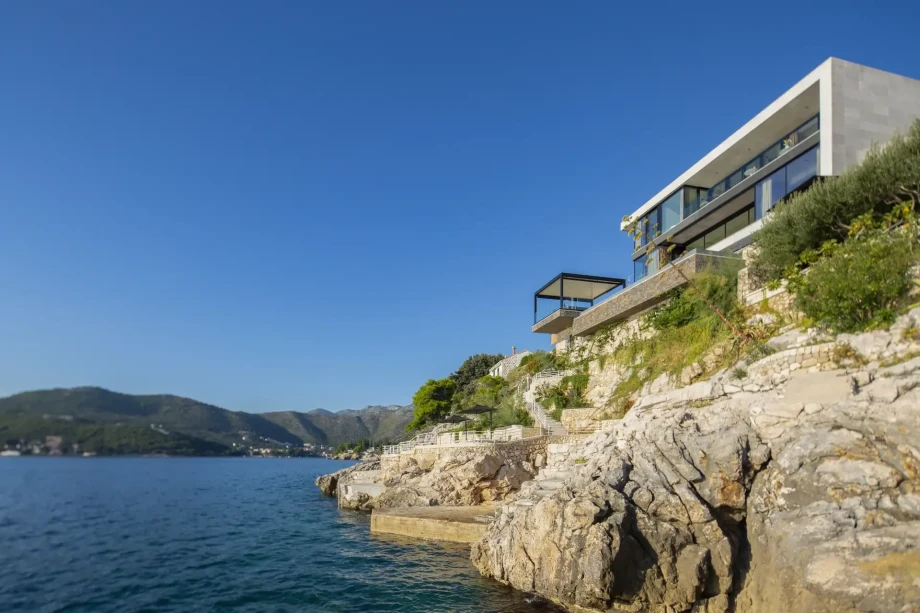 Villa L'Essenza di Dubrovnik by Croatia Finest Holidays - waterfront luxury villa with outdoor swimming pool in Dubrovnik