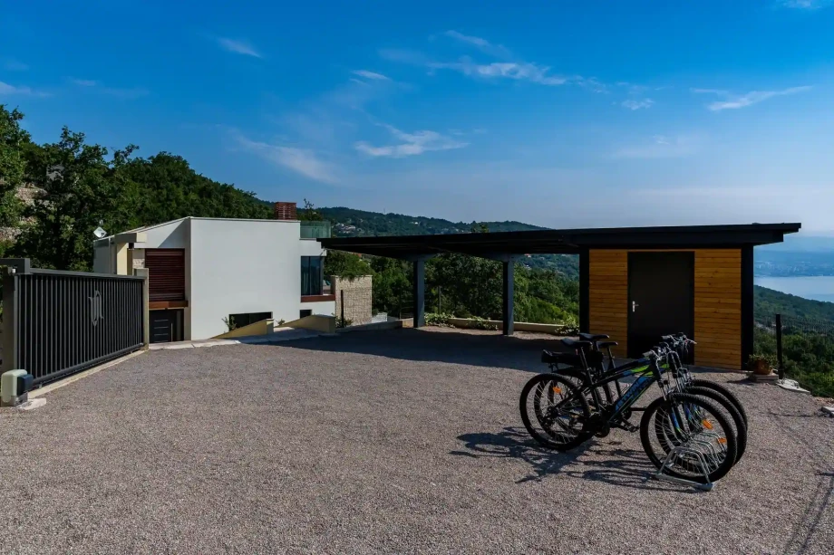 Villa Skyline by Croatia Finest Holidays - modern villa with wellness, pool, jacuzzi, sauna and mini golf in Istra