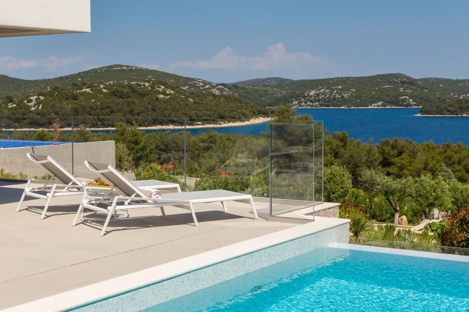 Villa Serenity by Croatia Finest Holidays - luxury villa with outdoor swimming pool and gym on Murter